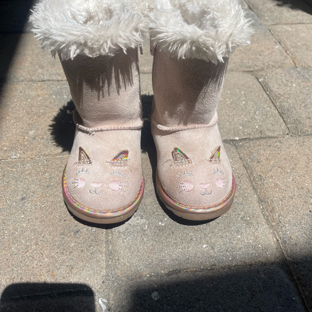 Adorable Cream Kitty Cat Kids Boots with Rainbow Accents
